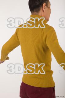 Upper body yellow sweater of Sidney 0007